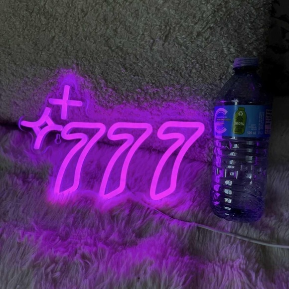 Angel numbers neon sign! - Picture 2 of 2